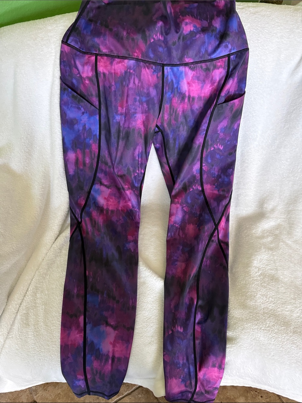 Women's Purple & Pink Tie-Dye Performance Leggings
